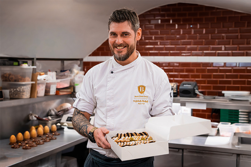 Rozhovor se šéfcukrářem Vojtěchem Řehákem.